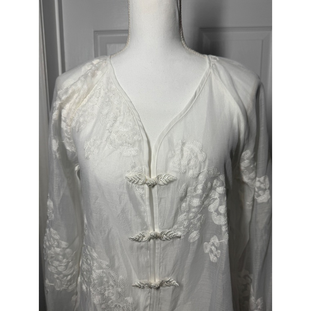 SHEIN Frog Button Floral Embroidered Blouse Size 6 White Excellent Sheer Top - Picture 2 of 6